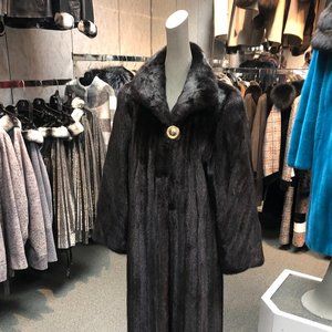 Louis Feraud Full Length Female Mink Coat Size M